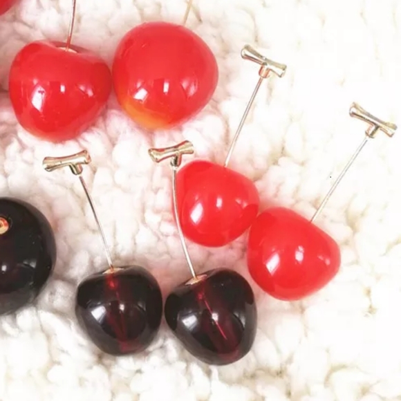 🍒NEW "MON CHE'RI"CHERRY EARRINGS - Picture 3 of 8